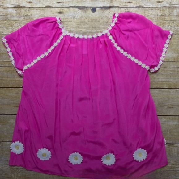 DOLCE& GABBANA Pink Daisy Appliqué 100% Silk Short Sleeve Blouse NWOT - Picture 2 of 4